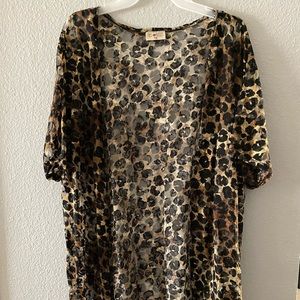 Leopard print top